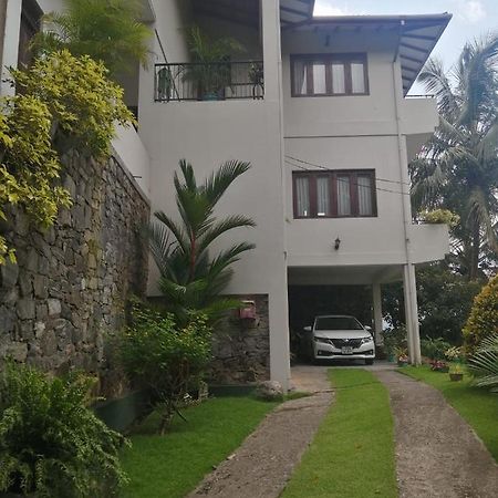 Shalom Apartment Peradeniya Bagian luar foto