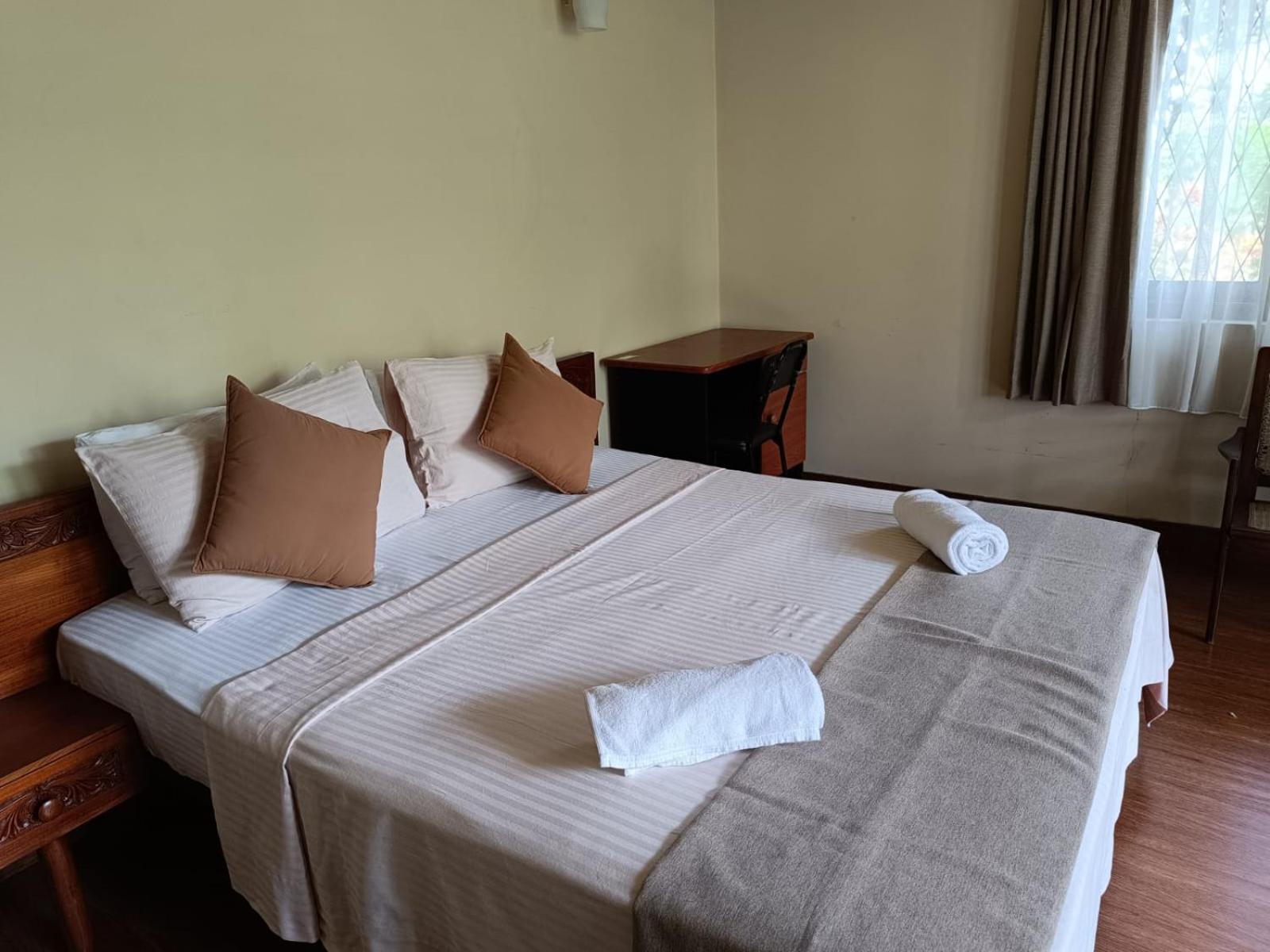Shalom Apartment Peradeniya Bagian luar foto